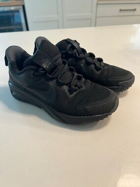 Nike Kids Black Low-Top Athletic Sneakers